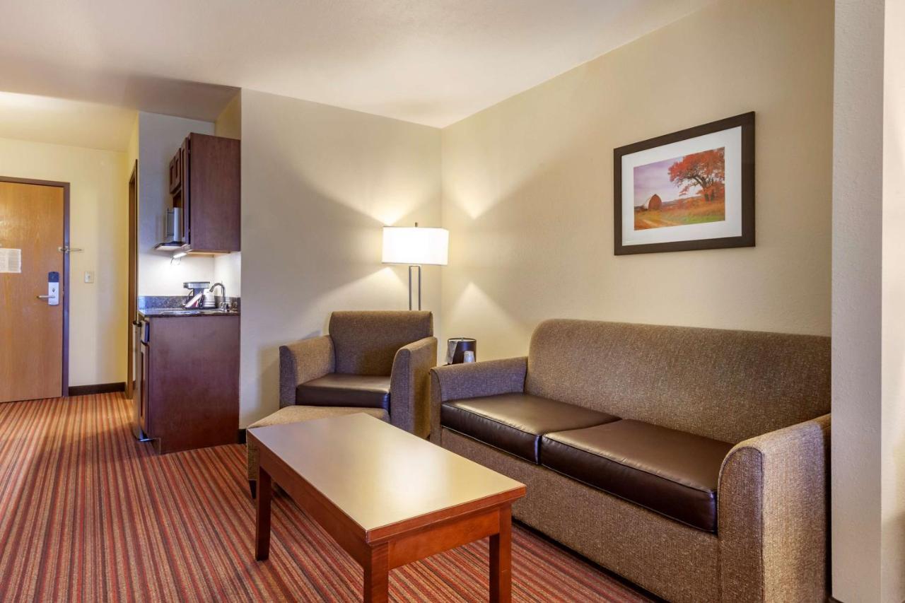 Best Western Plus Sparta Trail Lodge Buitenkant foto