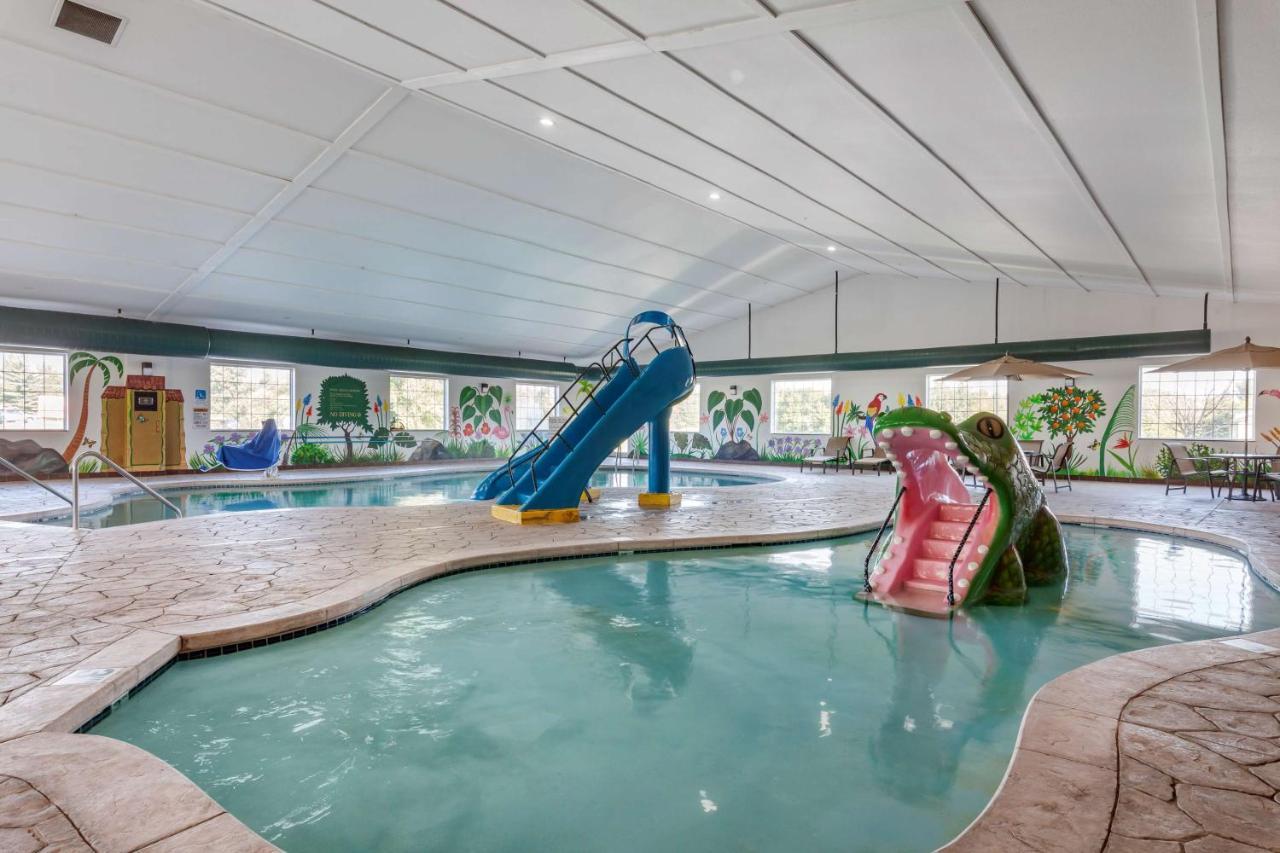 Best Western Plus Sparta Trail Lodge Buitenkant foto