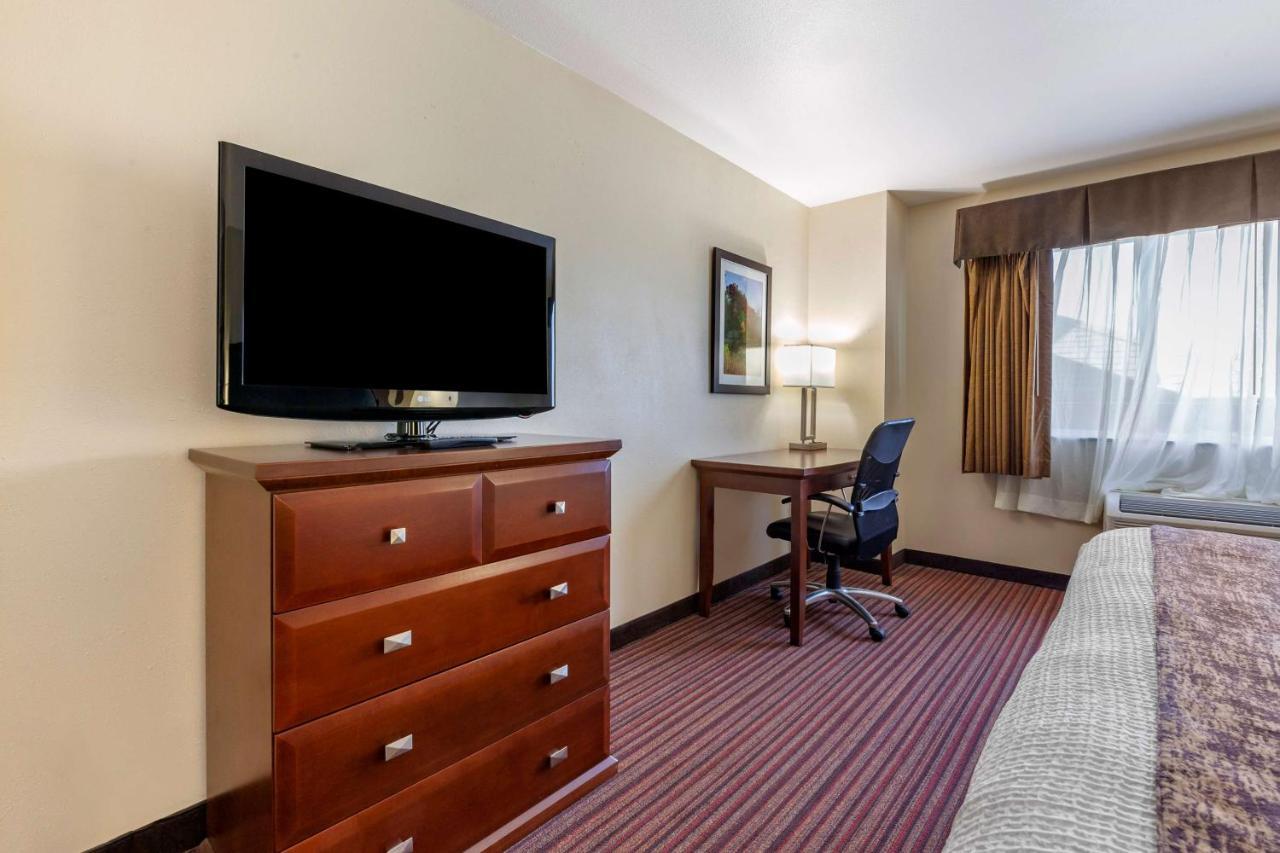 Best Western Plus Sparta Trail Lodge Buitenkant foto